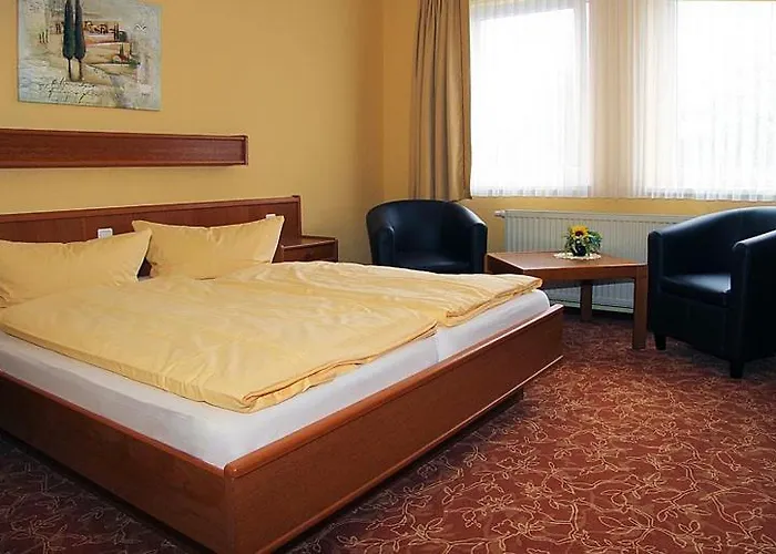 Hotel Waldschlößchen 3*